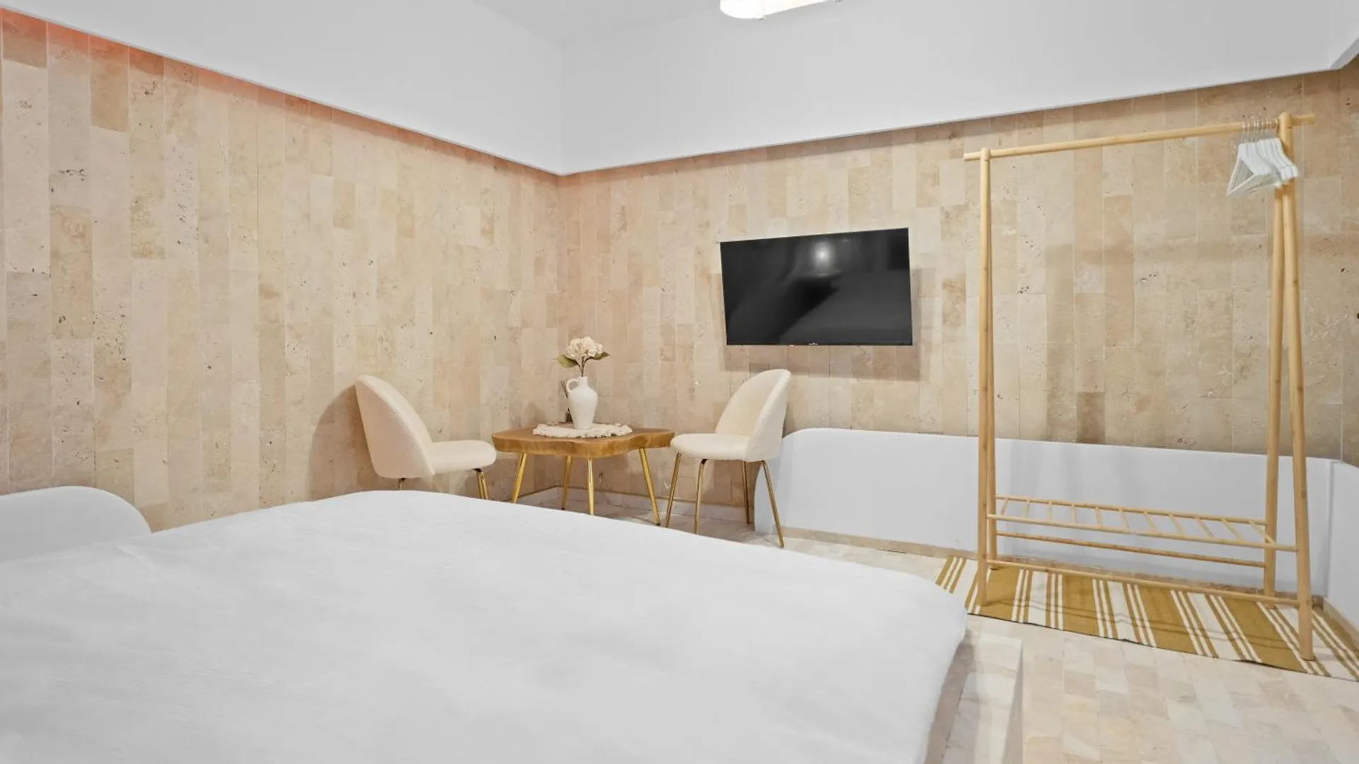 Apartament Santorini White Experience Bukareszt Rumunia