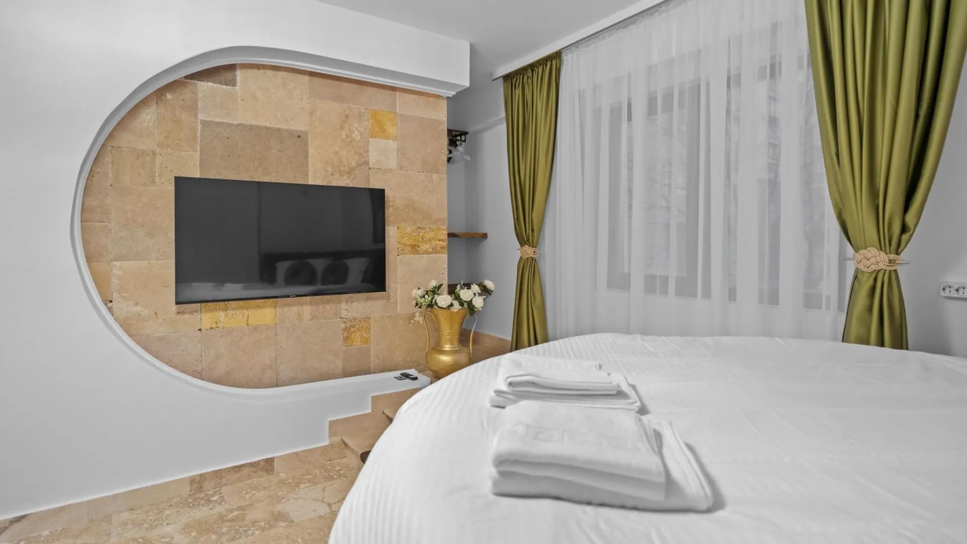 Santorini White Experience Apartment Bucharest
