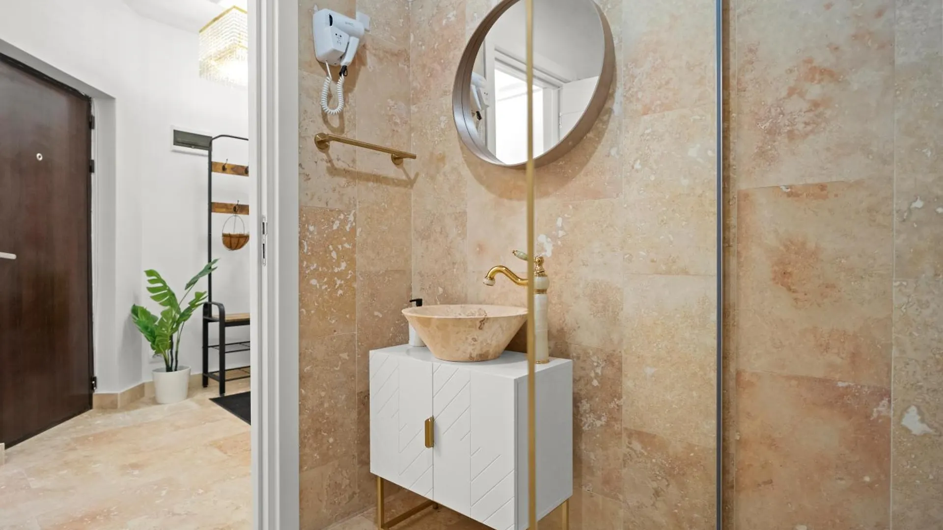 Santorini White Experience Apartment Bucharest 0*,