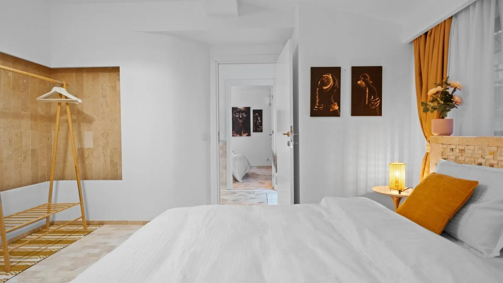 Santorini White Experience Apartment Bucharest